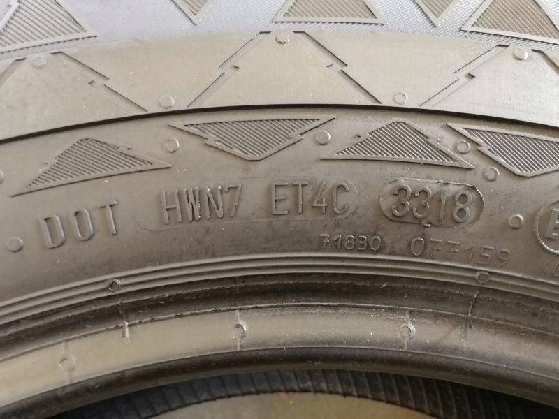 Χειμερινά ελαστικά 205/75 R 16C Continental VancoWinter 2 Product image