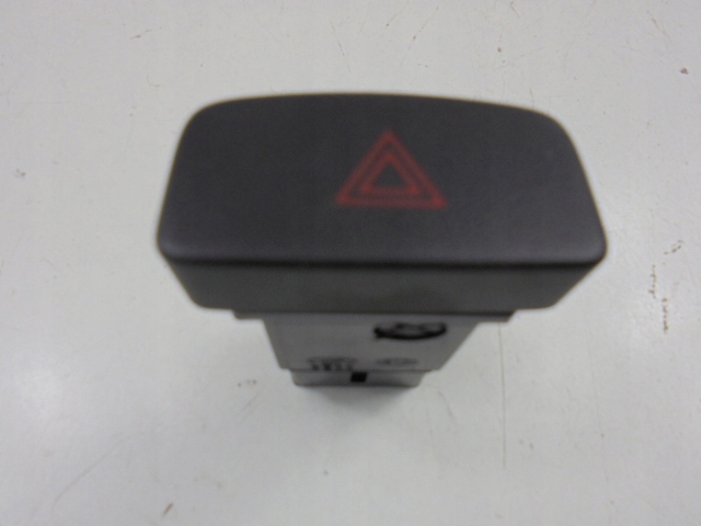 HYUNDAI SONATA IV EF ΔΙΑΚΟΠΤΗΣ ΕΚΤΑΚΤΗΣ ΑΝΑΓΚΗΣ 01-04 4D FL 864W0140 Product image