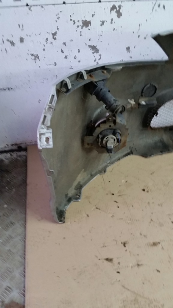 Μπροστινός προφυλακτήρας Mitsubishi Grandis Product image