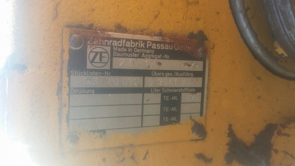 TRANSFER BOX REDUCER 2HL-100 LIEBHERR 902 Product image