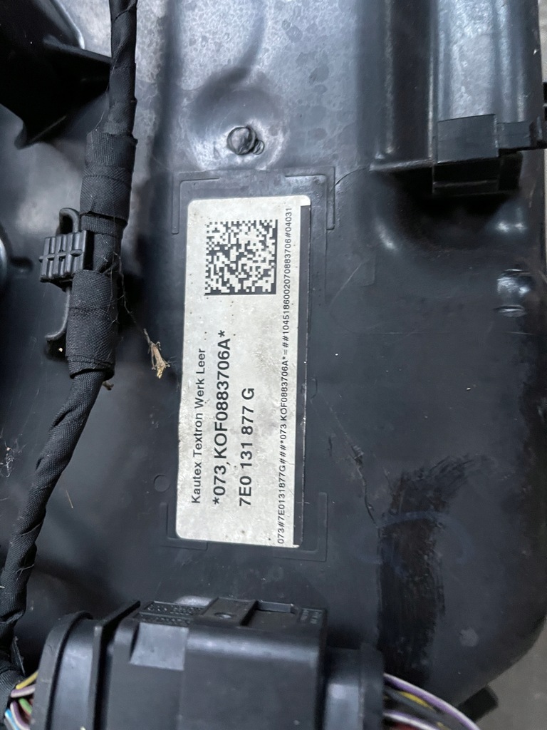 Tank VW T6 2.0 TDI 2017 ADBLUE 7E0131877G Product image