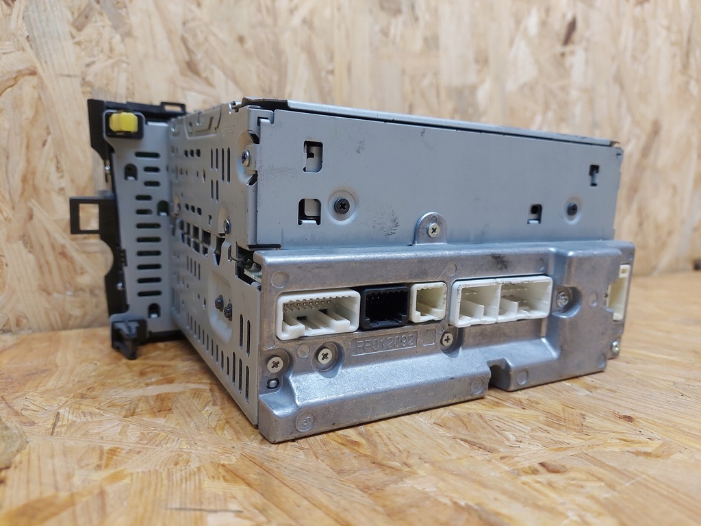 TOYOTA VERSO 09- FACTORY RADIO ORIGINAL 86120-0F060 Product image