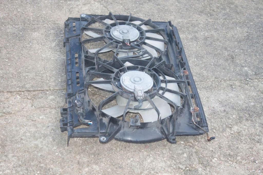 Toyota Avensis T250 2003 Περιβαλλόμενα ανεμιστήρα Product image