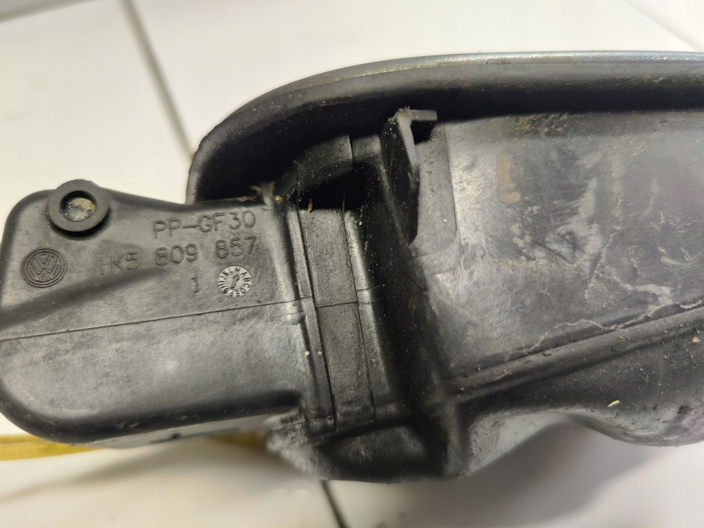 VW JETTA V FUEL FILLER FLAP 1K5809857 Product image
