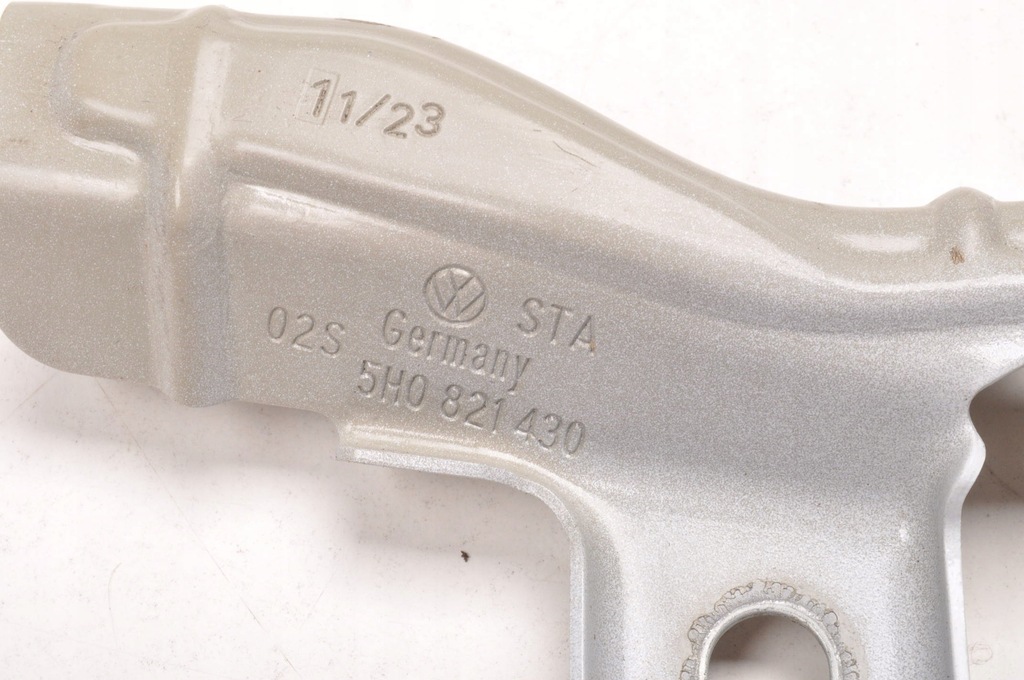 Volkswagen Golf VIII Musek Fastening 5H0821430 Δεξιά HB 5D Product image