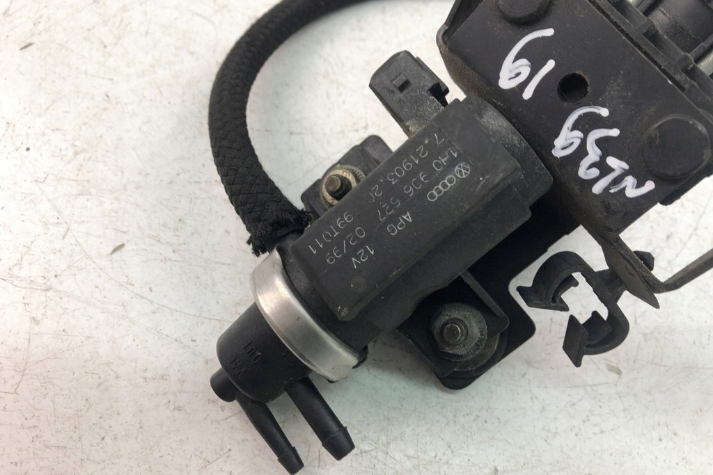 VW Passat B5 (3B2) 1H0906627 1999 Ηλεκτρομαγική βαλβίδα Product image