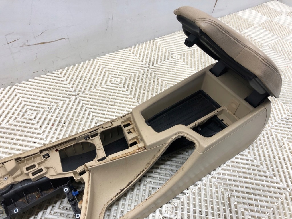 Κεντρική σήραγγα BMW F30 Sedan/Limousine 11-18 6750121 Κονσόλα Product image