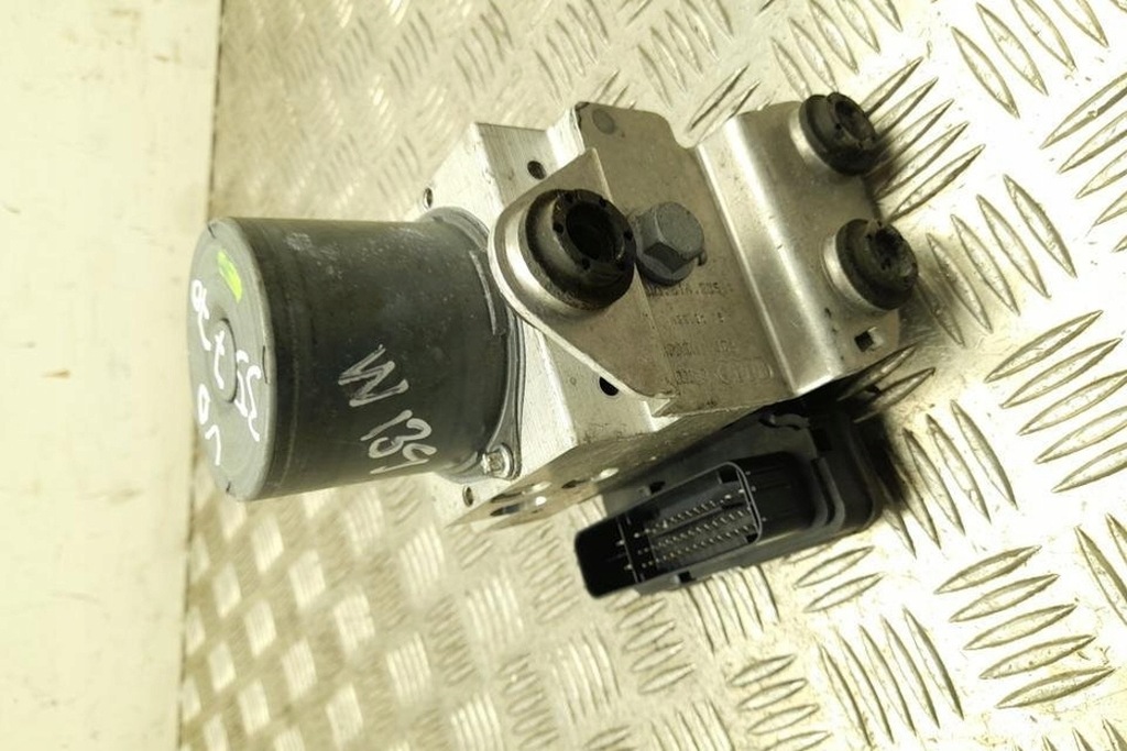 ABS Pump Audi Q7 (4M) 4M0907379K Diesel 200kW 2015 Product image