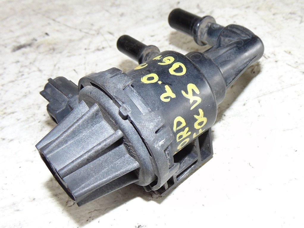 FOCUS Mk1 2.0 USA 06R SOLENOID VALVE 7U5A9G641DA Product image