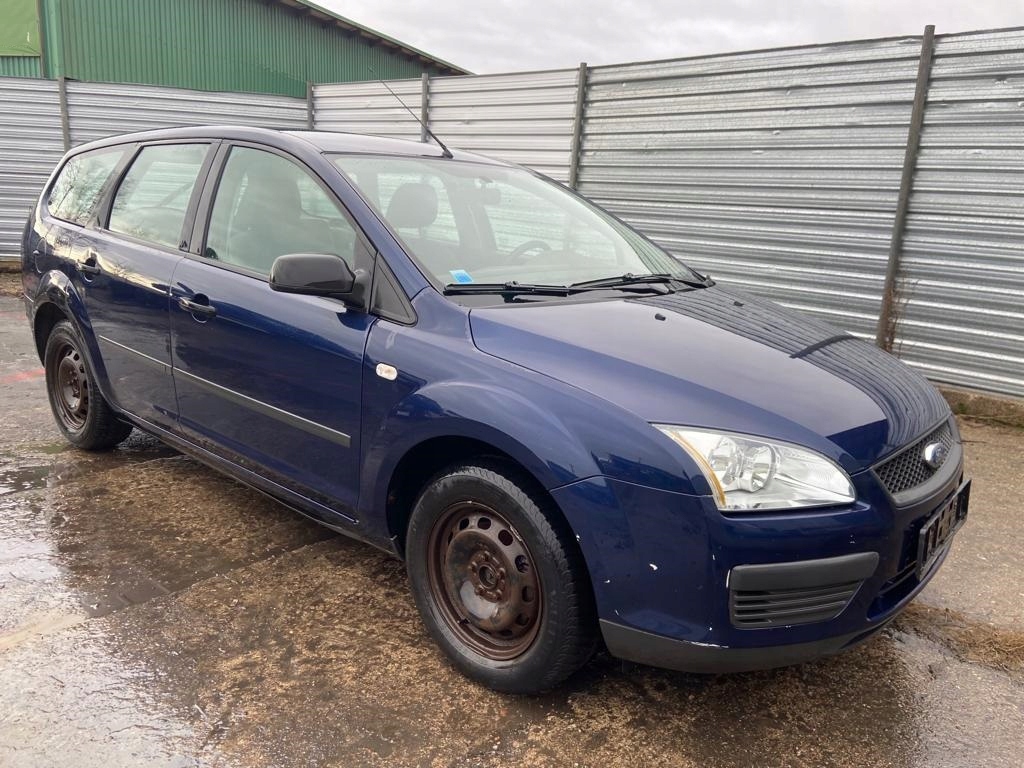 Πίσω προφυλακτήρας FORD FOCUS MK2 KOMBI 04-07 Product image