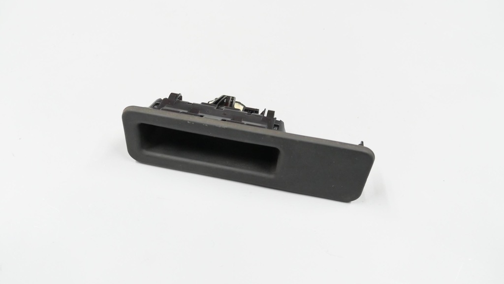 BMW G01 G20 G21 PRZYCISK KLAMKA KLAPY BAGAŻNIKA 7405633 Product image