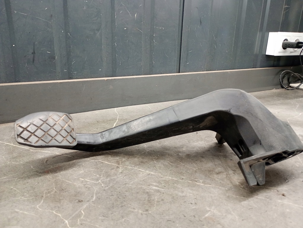 8Ε1721316A Πέους συμπλέκτη πεντάλ Audi A4 B6 Product image