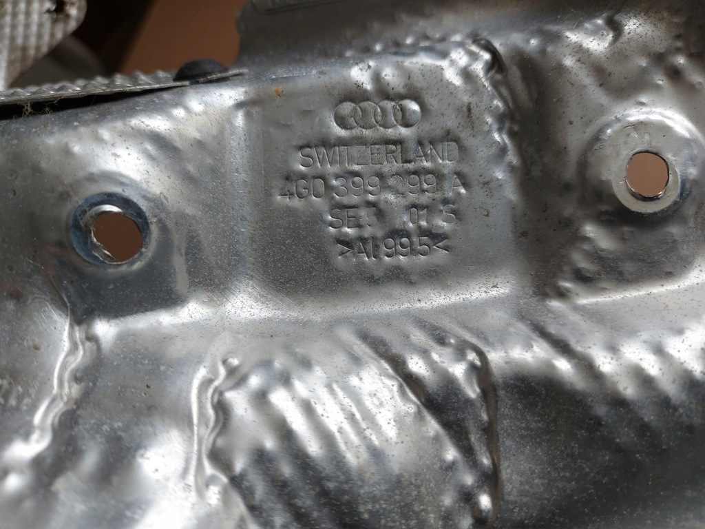 Audi a6 c7 Θερμική ασπίδα αριστερά 4G0399299A Product image