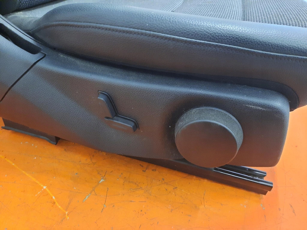 Mercedes C-Class το 204 07-14 κάθισμα επιβατών δεξιά 20420810 Product image