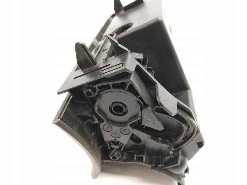 Mercedes-Benz E T-T-Model (S211) A2116802852 2.2L Diesel 2008 Ashtray Product image
