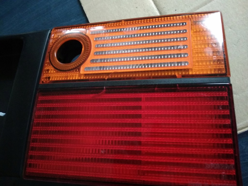 ΠΙΣΩ ΦΑΝΟ BLENDA VW VENTO HELLA 1H5853481 Product image