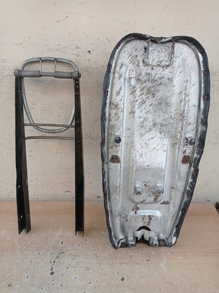 SHL M17 Gazelle - Μέρη - Seat + Trunk + .. Product image