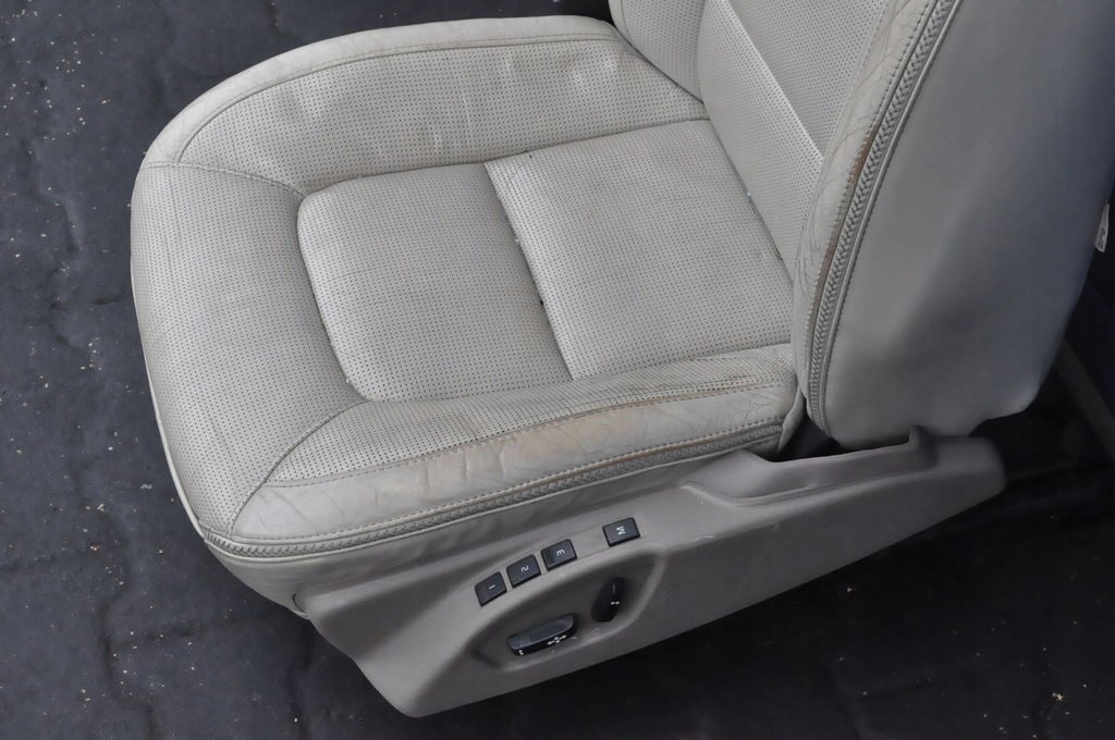 VOLVO XC70 II V70 III KOMPLET FOTELI FOTELE SIEDZENIA WENTYLOWANE Z DVD Product image