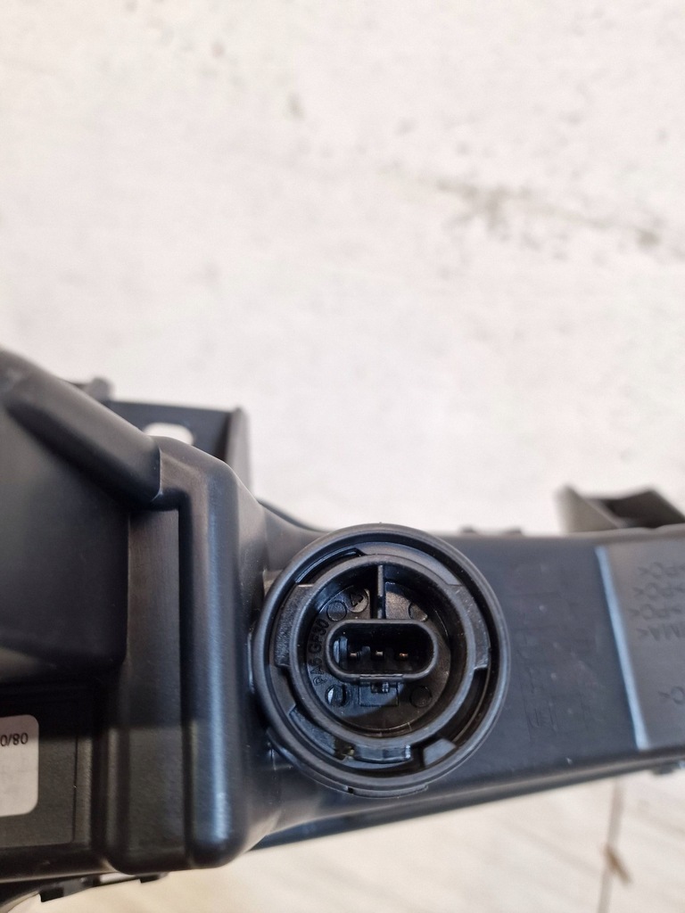 TESLA MODEL 3 Y LIFT HALOGEN RIGHT 1507933-00-C ΠΡΩΤΟΤΥΠΟ ΝΕΑ φώτα ομίχλης Product image