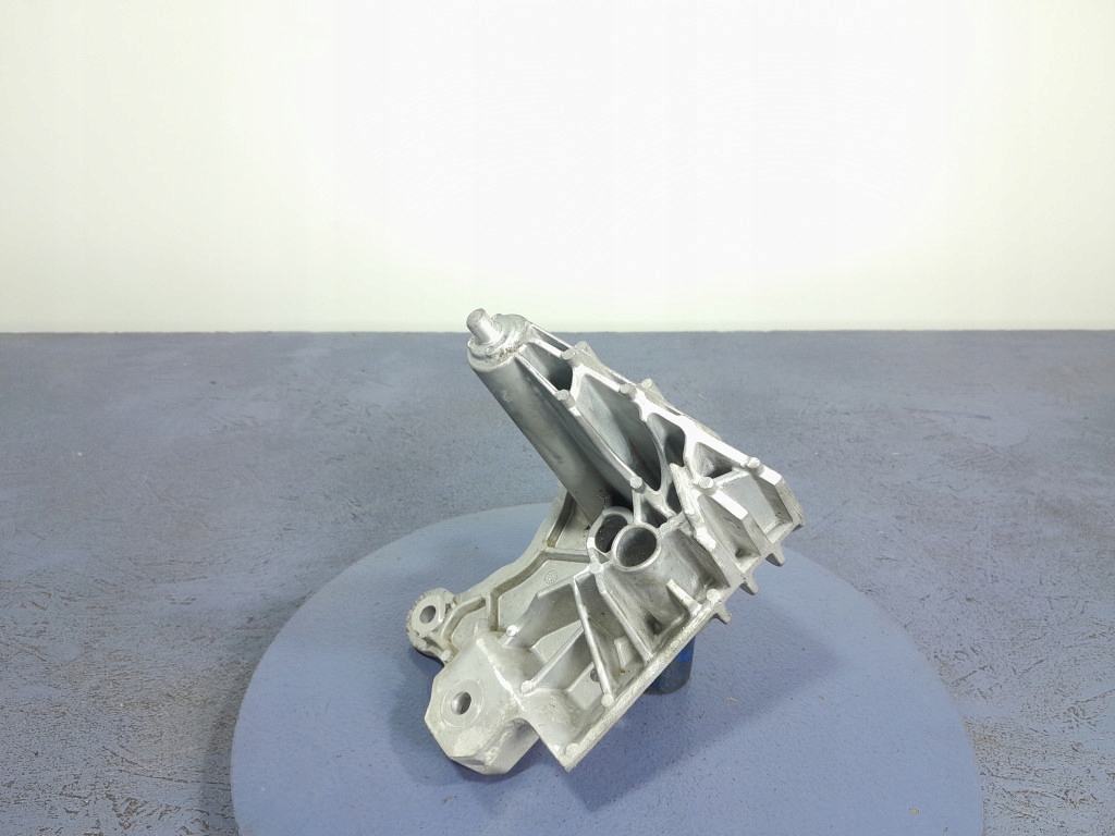 VOLVO XC40 I ​​LIFT 2.0 B3 HYB 163 HP GEARBOX MOUNT AUT 32249354 Product image