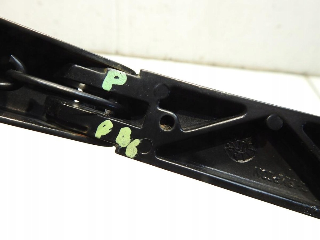 ΜΠΡΑΣΙΟΝ ΥΑΛΟΚΑΛΥΣΤΗΡΩΝ ΔΕΞΙ VW PASSAT B6 LIFT 3C1955410B Product image