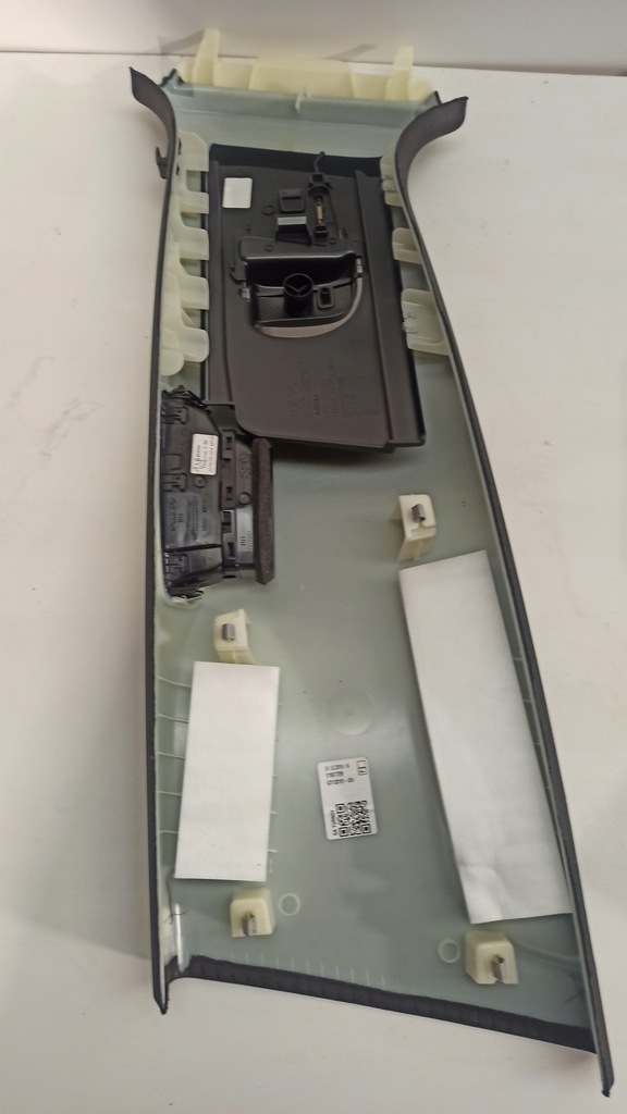 ΚΑΛΥΜΜΑ ΚΑΛΥΜΜΑ ΠΥΛΩΝ ΔΕΞΙΑ 31479219 VOLVO V60 II Product image