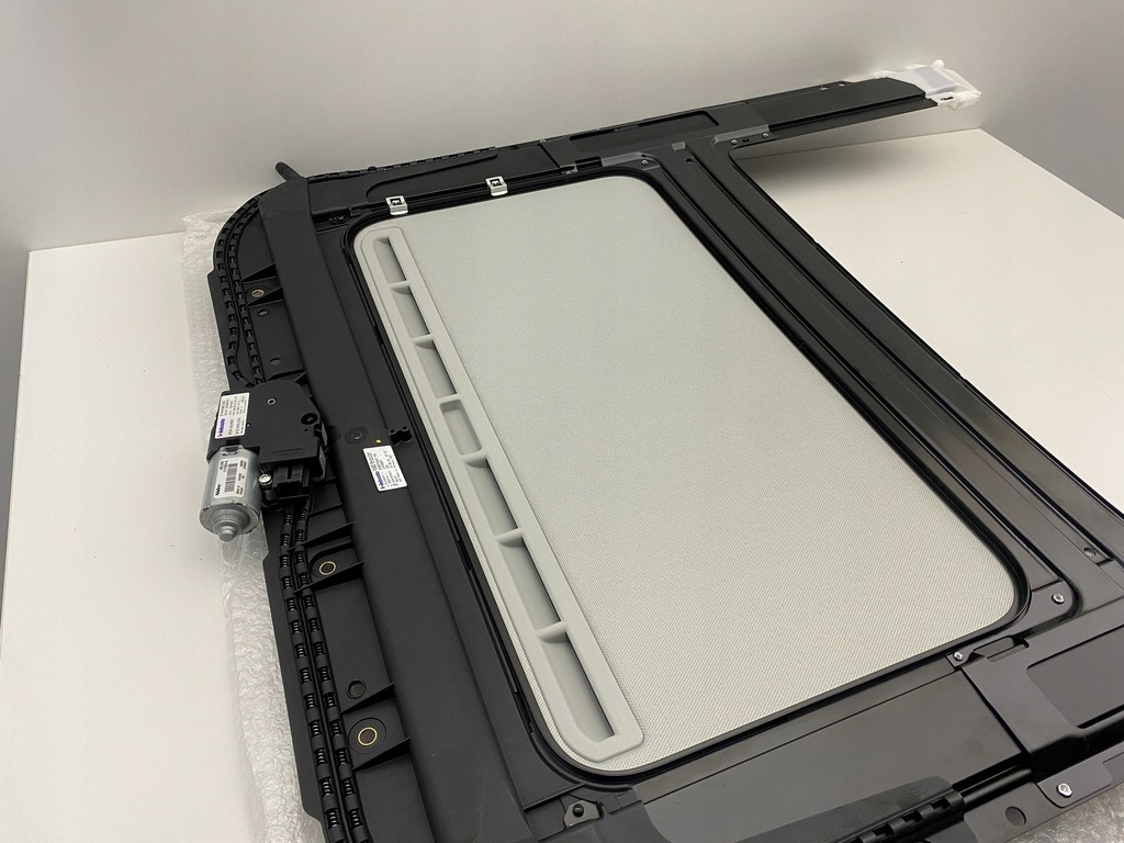 ΚΙΝΗΤΗΡΑΣ AUDI A5 8T SUN ROOF ROLER BEND 8T8877041E Product image
