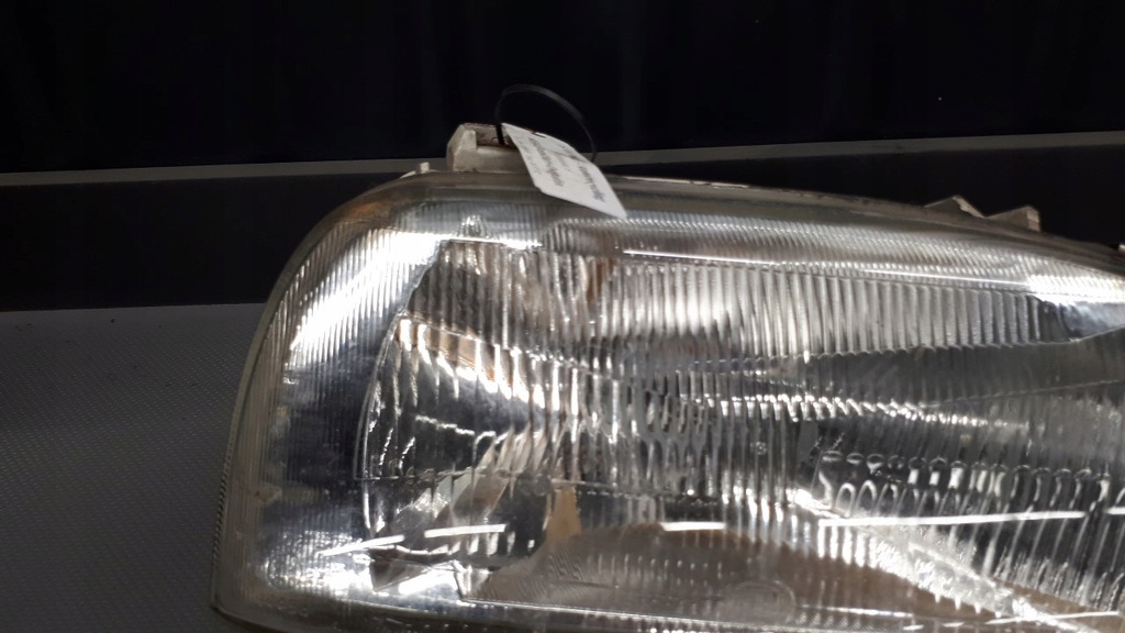 138862-00 Δεξιά προβολέας VW Golf III Hella Product image