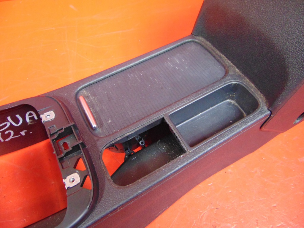 VW TIGUAN I 5N 5N2 LIFT CENTER TUNNEL ΒΡΑΧΙΟΝΙΟ ΔΕΡΜΑΤΙΝΟ EUROPE Product image
