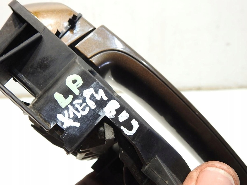 KLAMKA DRZWI LEWY PRZÓD B09 BMW X1 E84 Product image