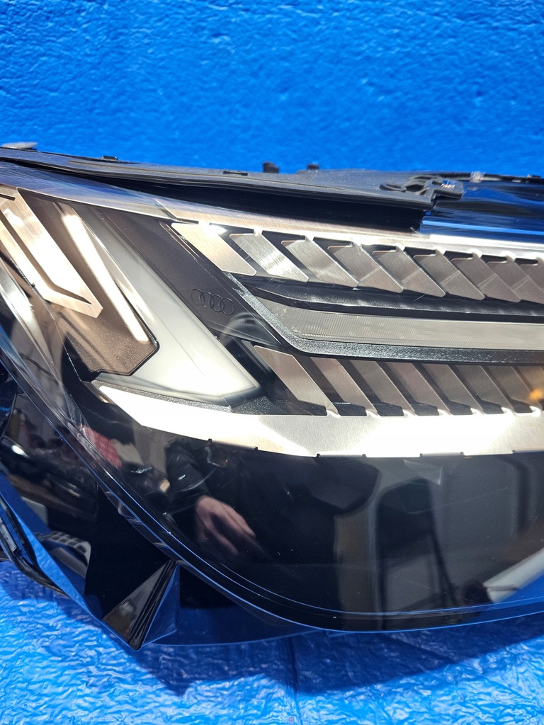 Δεξιά μπροστινό δίκαιο μπροστά δεξιά Audi Q4 E-Tron 89A941036M Product image