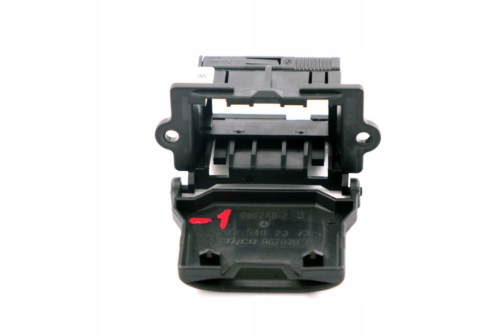 MERCEDES W169 W203 W211 OBD Diagnostic Socket Product image