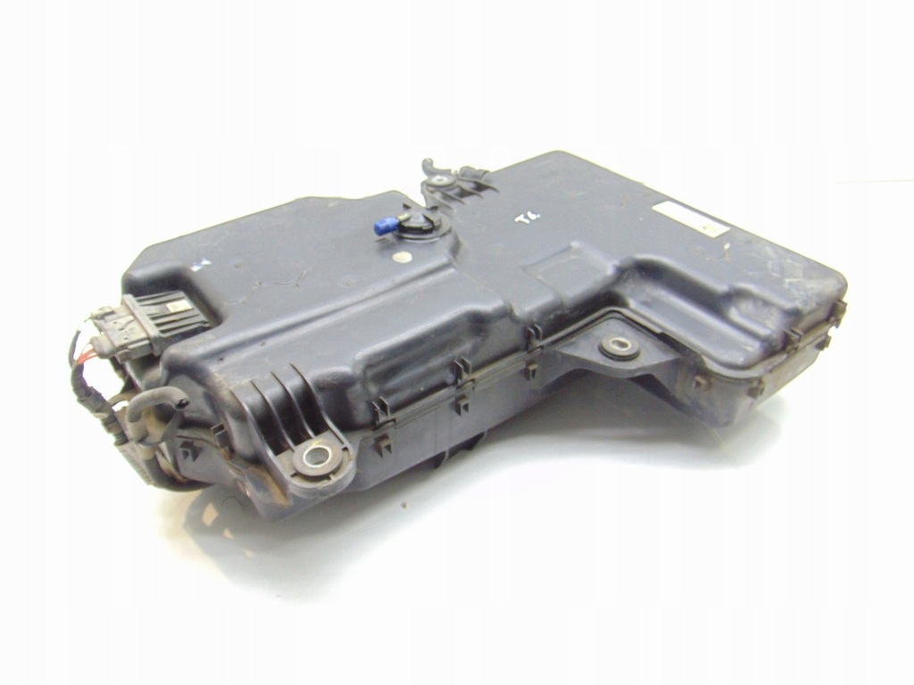 ADBLUE TANK PUMP VW T5 T6 7E0131877G Product image