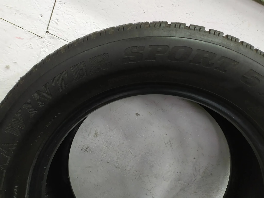 ΧΕΙΜΕΡΙΝΑ ΕΛΑΣΤΙΚΑ 205/60/16 DUNLOP WINTER SPORT 5 Product image