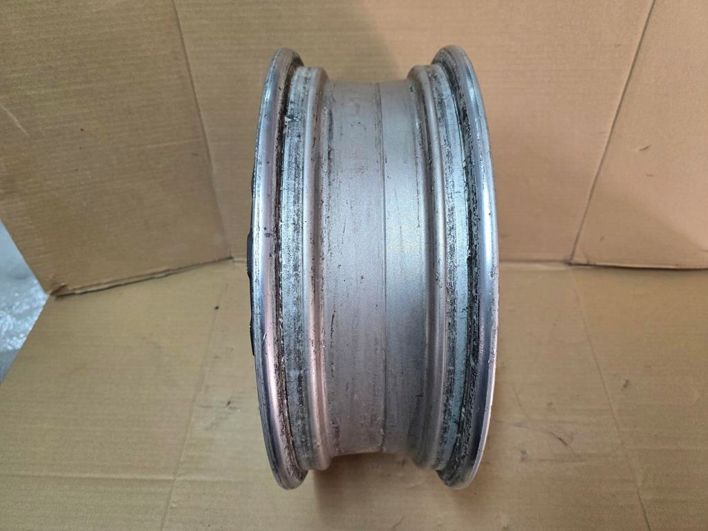 Suzuki Burgman ένα 650 02-12 κοντά στο πίσω χείλος Product image