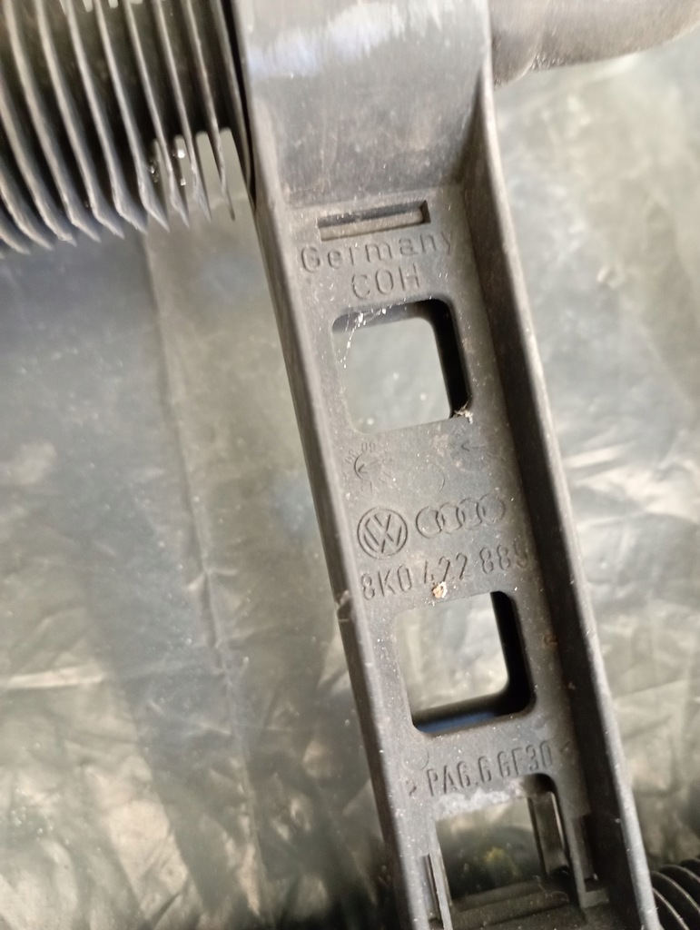 Ψυγείο λαδιού υδραυλικού τιμονιού Audi A4 A5 Q5 8K0422885 Product image