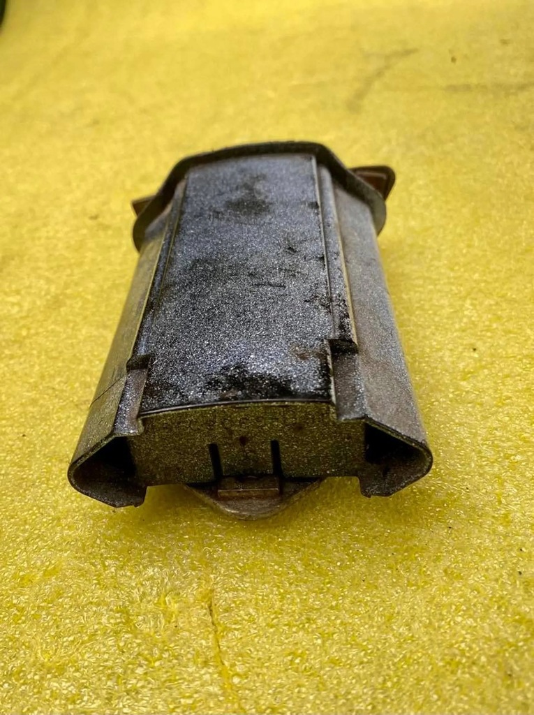 Mercedes-Benz W124 1987 Door limiter Product image