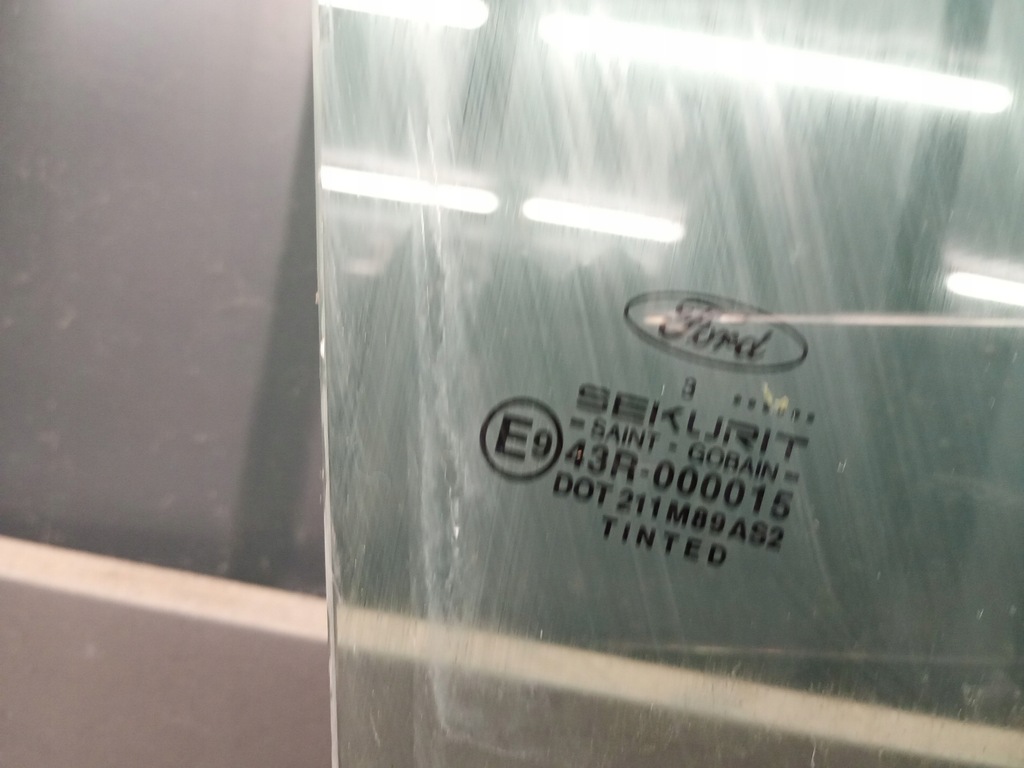 Δεξί παράθυρο μπροστινό Mondeo MK3 03R Product image