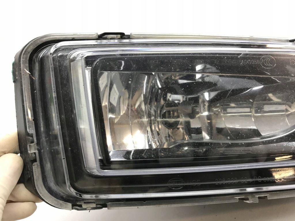 Volkswagen Amarok 2010 Δεξιά ομίχλη Light 2H6941700A Product image