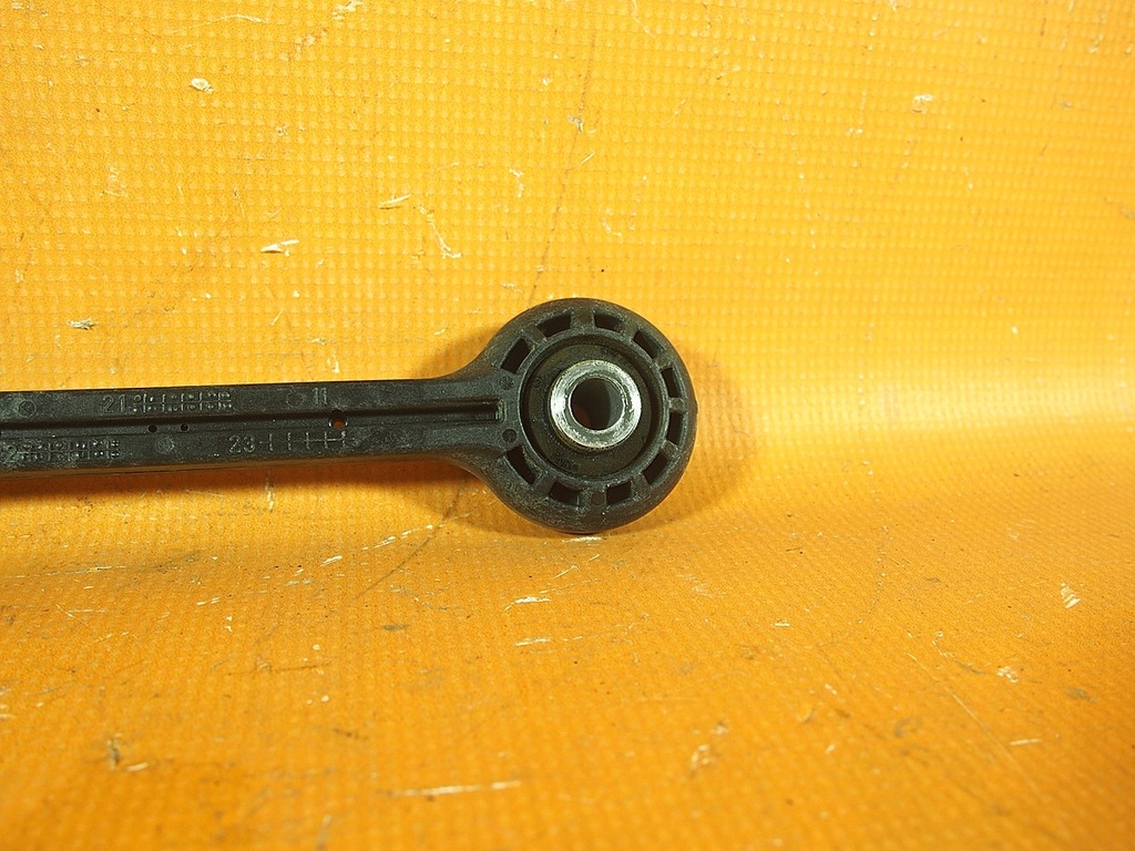 Audi A6 4K C8 31KM Stabilizer Link ΜΠΡΟΣΤΑ 8k0411317d Product image