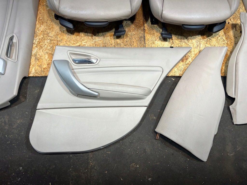 ΚΑΘΙΣΜΑΤΑ BMW 1 F20 UK, ΔΕΡΜΑΤΙΝΟ ΣΕΤ OYSTER ΜΗ ΘΕΡΜΕΝΟΠΟΙΗΜΕΝΟ, ΑΓΓΛΙΚΗ ΕΚΔΟΣΗ Product image
