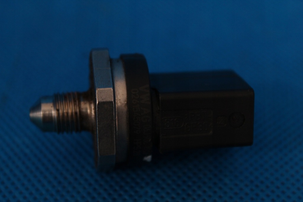 AUDI A3 8V LIFT FUEL PRESSURE Sensor 2016R 06J906051F Product image