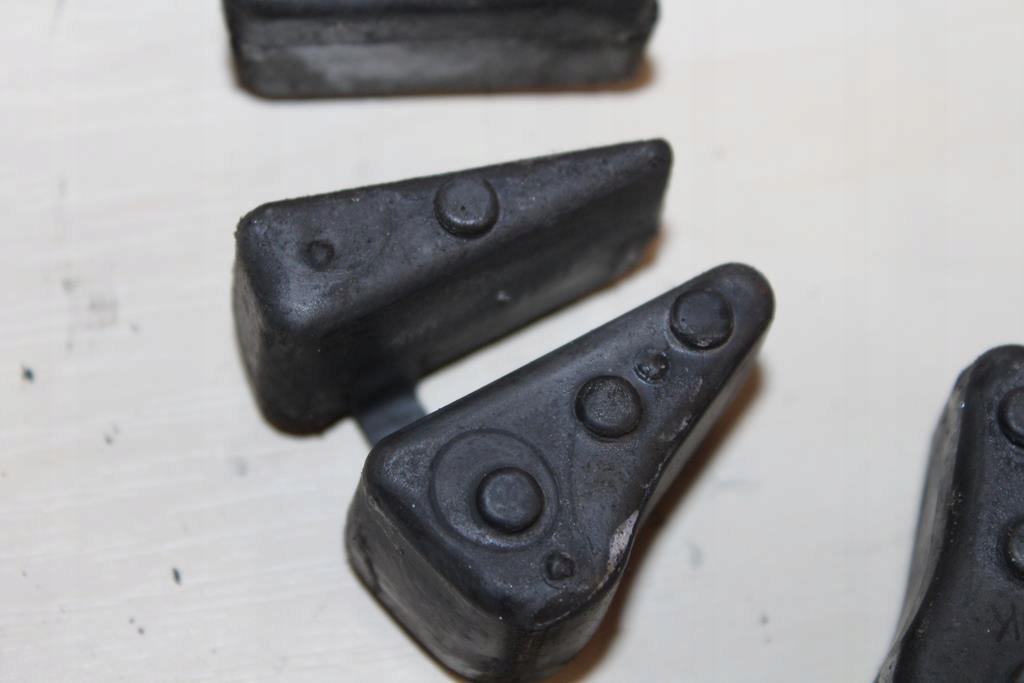 YAMAHA YZF R1 RN01 ΛΑΣΤΙΧΟ ΜΕ ΚΙΝΗΣΗ ΠΙΣΩ Product image