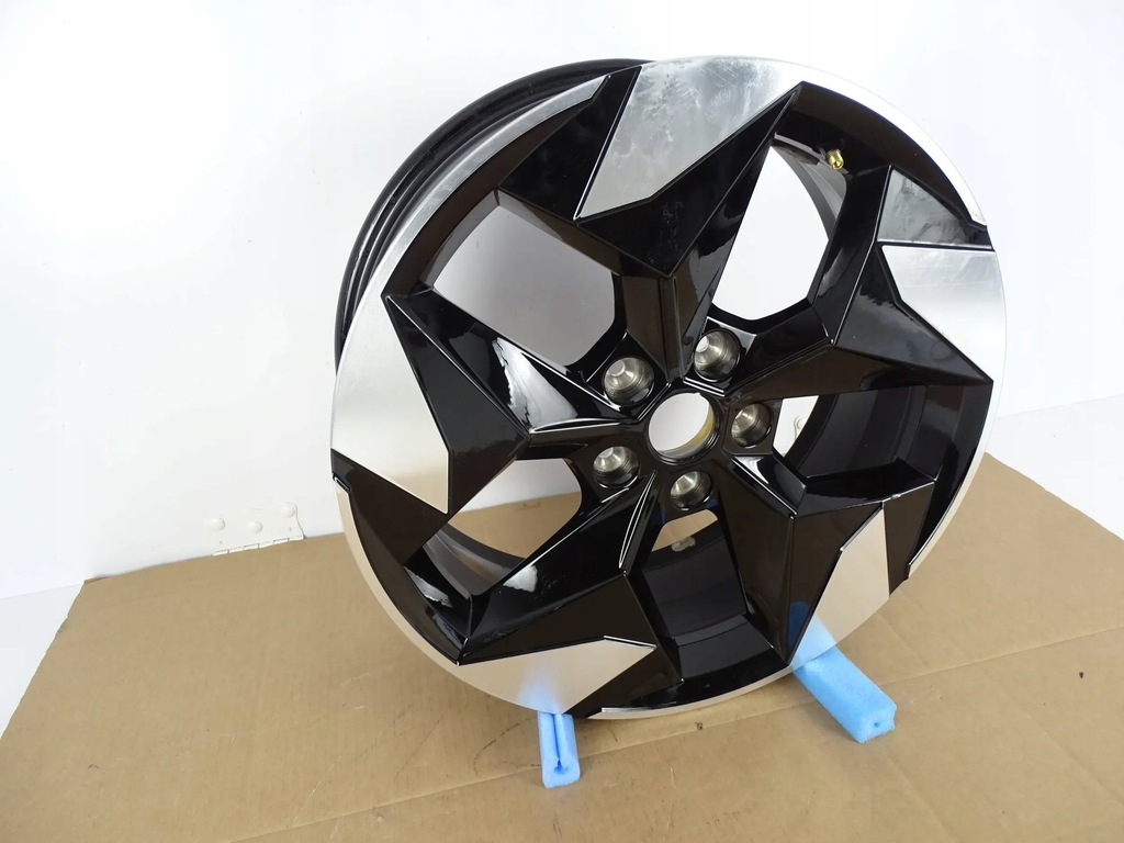 ΖΑΝΤΑ RENAULT 7J x 18 CH5 ET35 5X114.3 403002401R Product image
