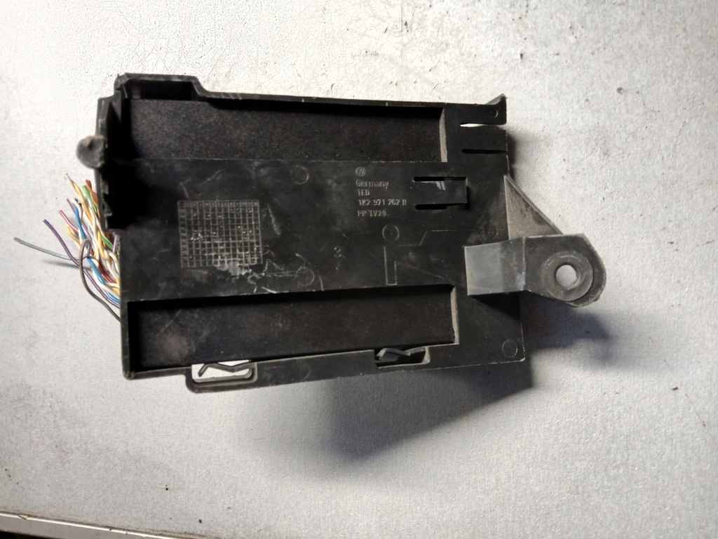 ΧΕΙΡΙΣΤΗΡΙΟ KESSY ΘΗΚΗ ΜΟΝΑΔΑΣ VW AUDI SKODA SEAT 5K0959434B Product image