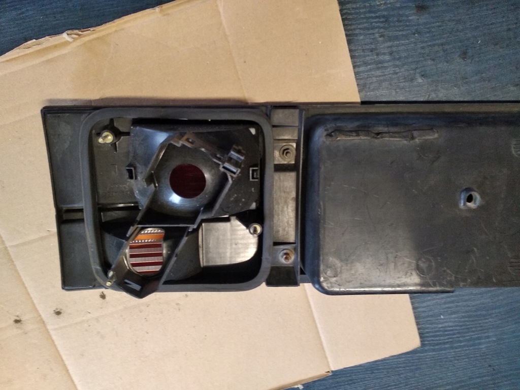 ΠΙΣΩ ΦΑΝΟ BLENDA VW VENTO HELLA 1H5853481 Product image