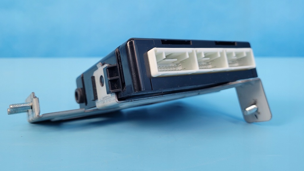 KIA STONIC 17r ASSY-SMART KEY CONTROLLER MODULE 95480-H8050 Product image