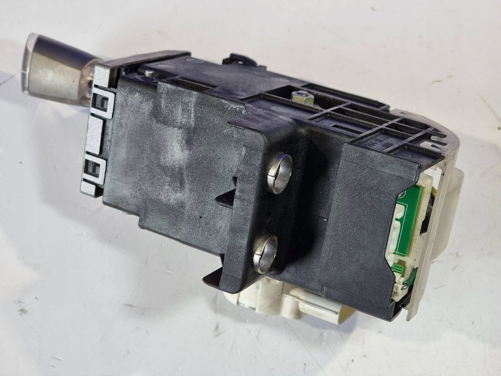 Toyota Prius (NHW20) 2006 Jacks and shifters Product image