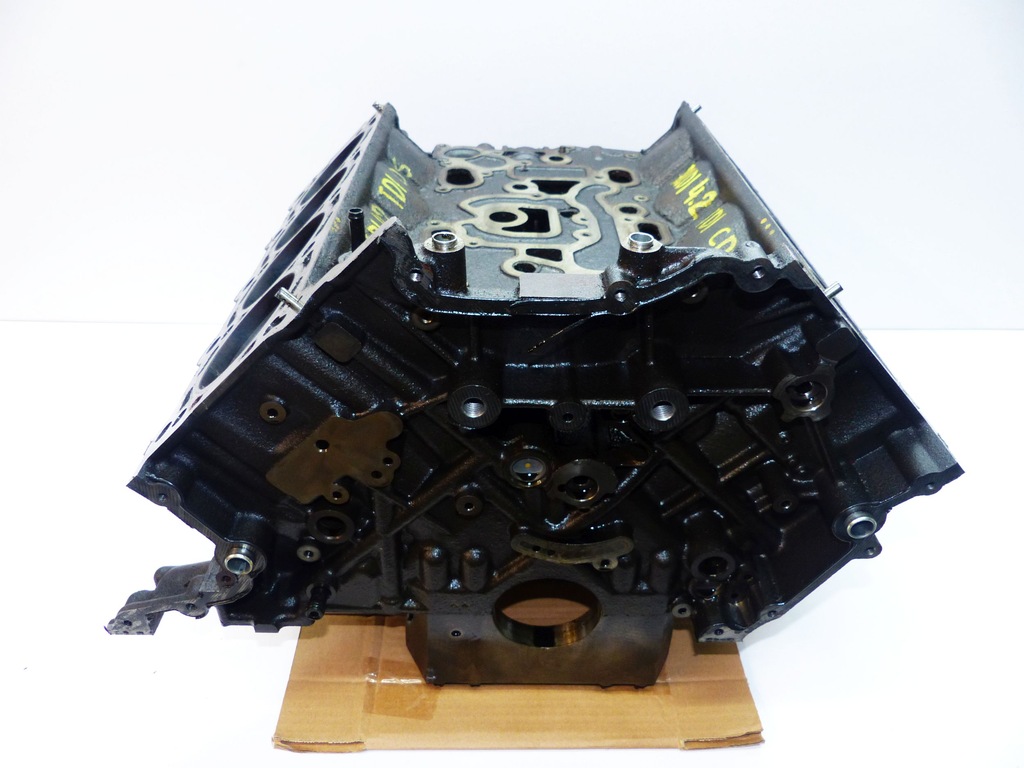 AUDI A8 D4 4H 4.2 TDI CDS CYLINDER BLOCK Product image