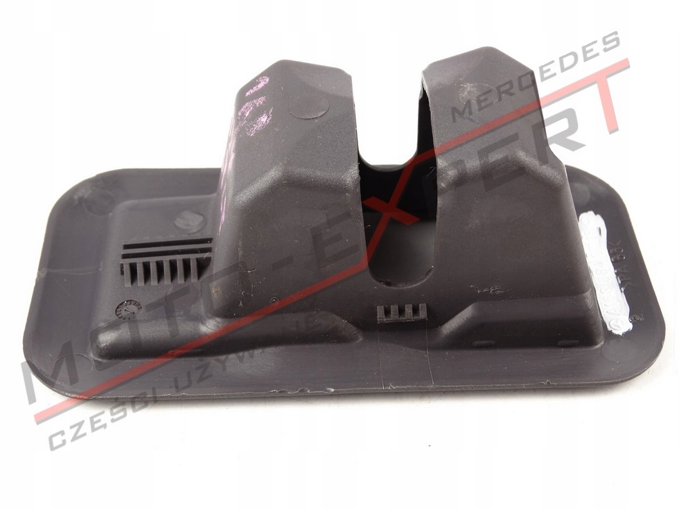 Mercedes A class W168 PLUG SEAT RAIL ΚΑΛΥΜΜΑ A1686840718 Product image